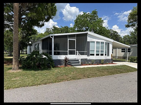2nd image of 7841 Edgelake Dr