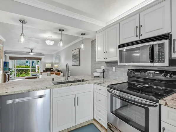 671 W Elkcam Cir Unit 513, Marco Island, FL 34145