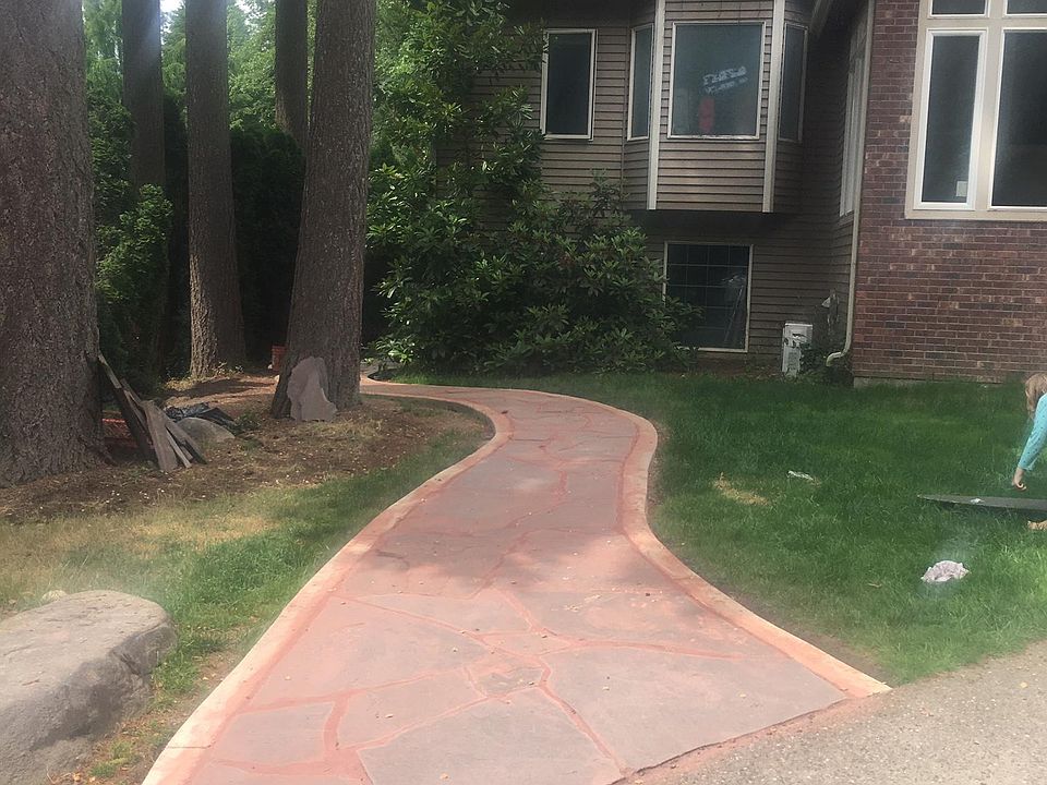 1st image of 23824 SE 28th St #1
