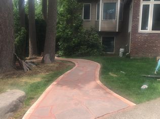 23824 SE 28th St #1, Sammamish, WA 98075