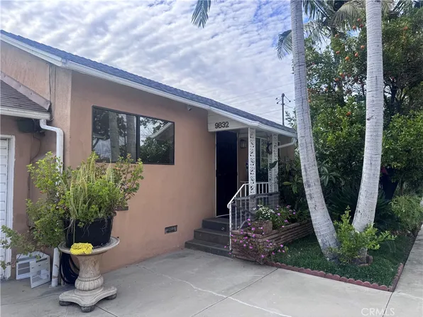 9832 Beach St, Bellflower, CA 90706