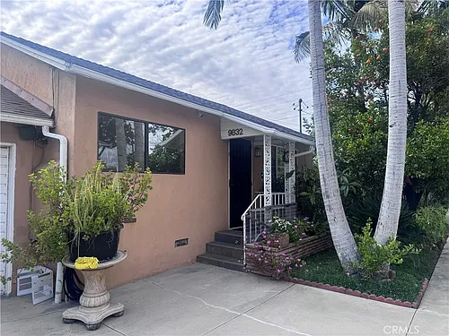 9832 Beach St Photo 1