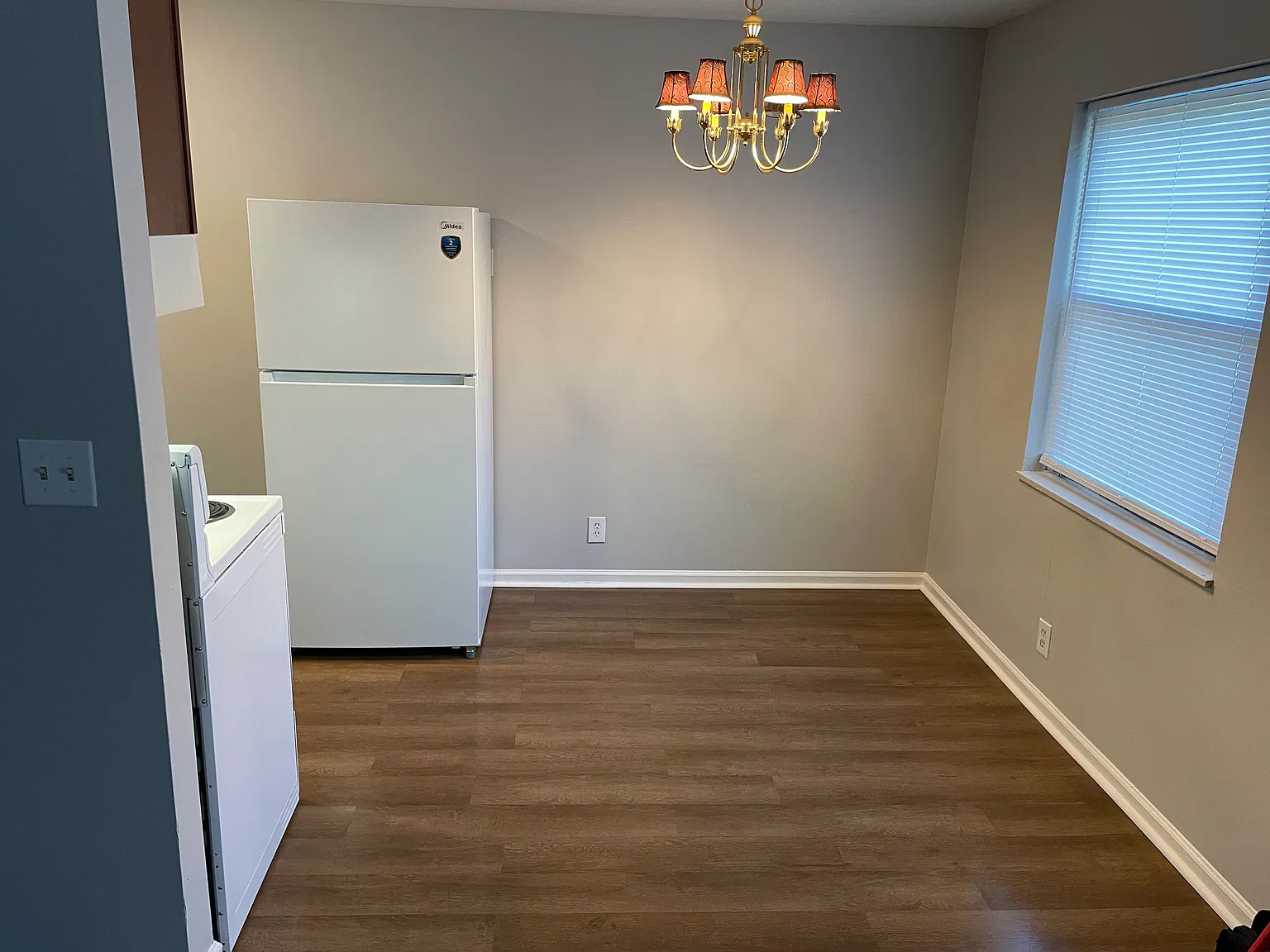 2 bed, 875 sqft, $900 — Photo 2