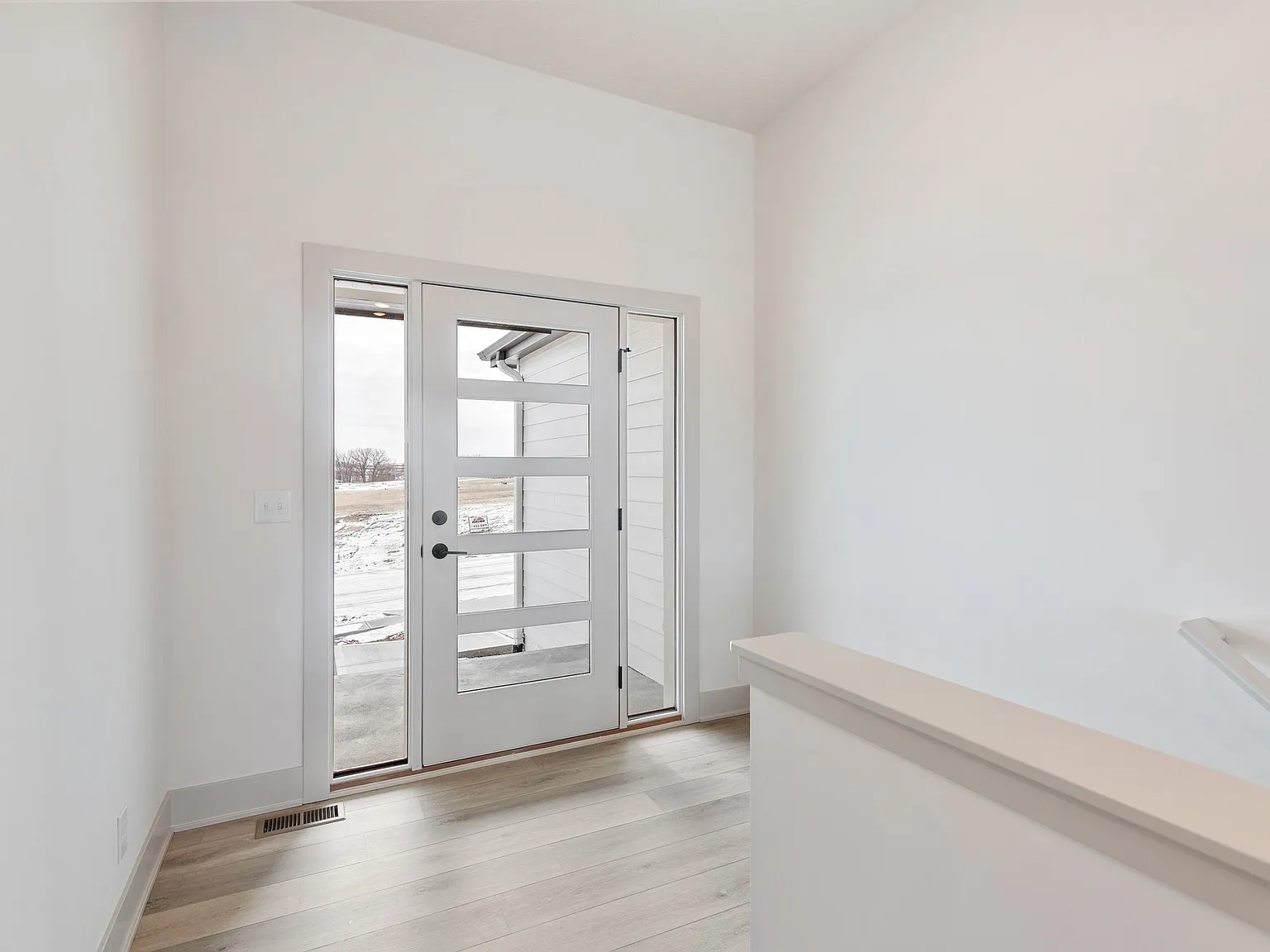4 bed, 2750 sqft, $3,900 — Photo 2