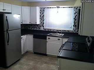 3rd image of 718 Myrtle Ave