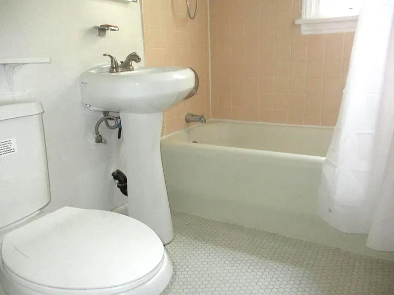 1101 Mound Ave #2 — Photo 8