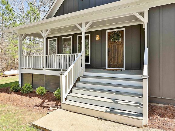 3rd image of 1185 Rockaway Road