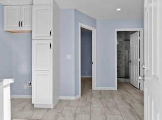 7104 Beckford Ave, Reseda, CA 91335