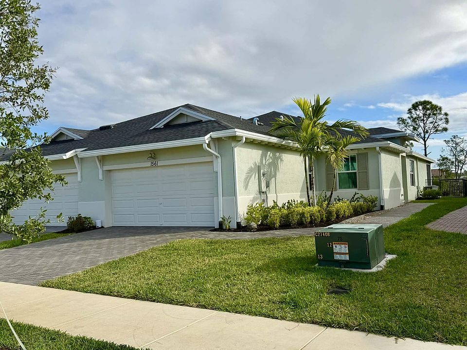 1st image of 1561 SE Crosswood Way