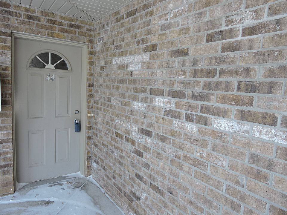 1st image of 3325 N Casaloma Dr APT 44