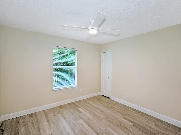 Guest bedroom 3