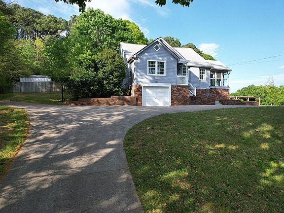 3rd image of 4115 Bennett Rd
