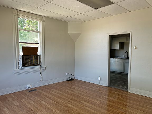 5th image of 279 W Railroad Ave