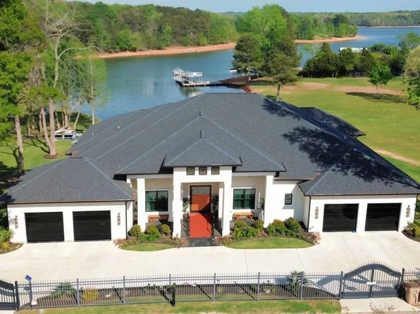 2786 Vaughan Dr, Gainesville, GA 30506