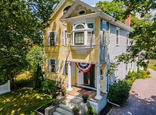 3 Walnut St, Fairhaven, MA 02719