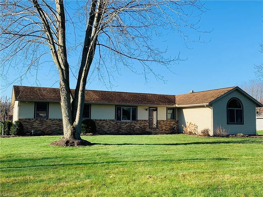 22861 Virginia Ave photo 1