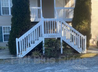 1416 Highland Ave APT B, Hendersonville, NC 28792