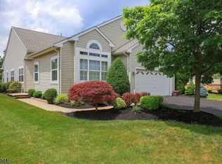 35 Renaissance Blvd, Somerset, NJ 08873