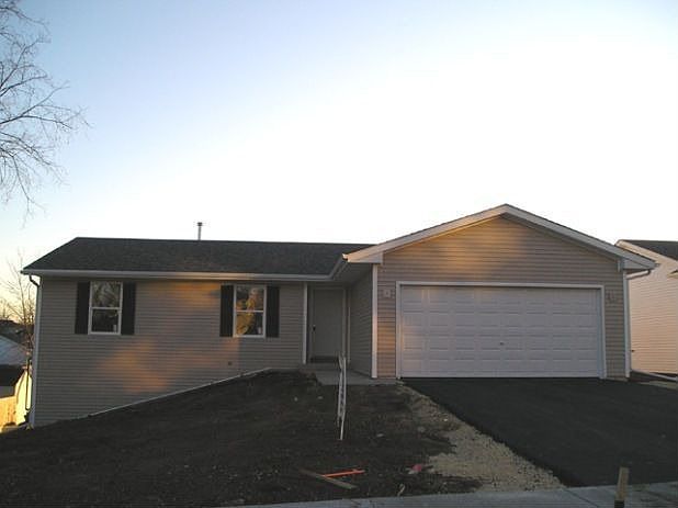 1st image of 2766 Carol Pl