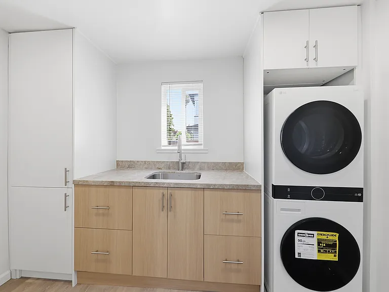 15548 Usher St #1 — Photo 11