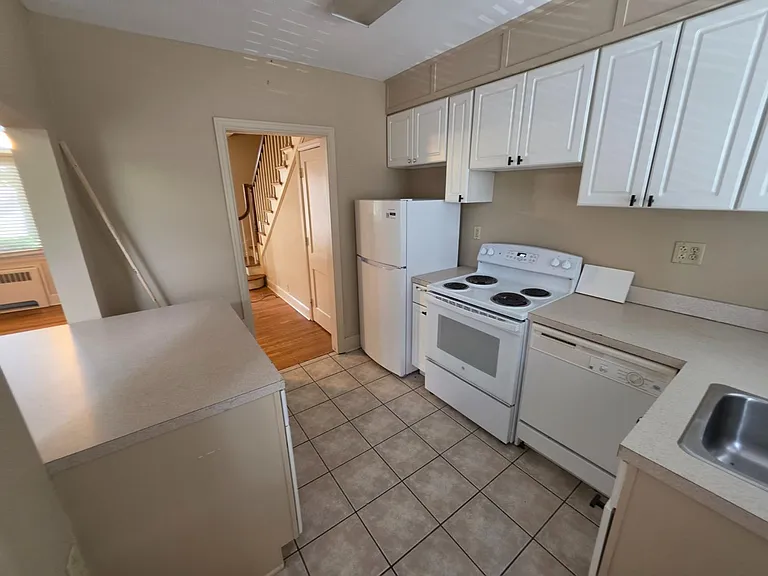 109 Virginia St — Photo 16
