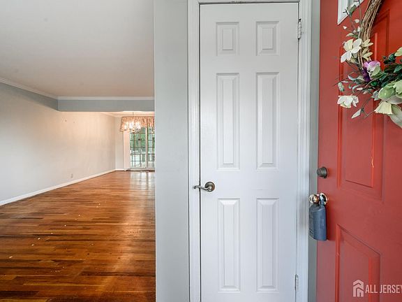 3rd image of 3217 Clark Ln