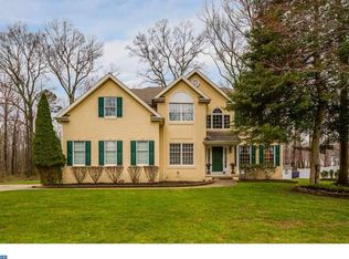 208 Laurel Ave, Mount Laurel, NJ 08054