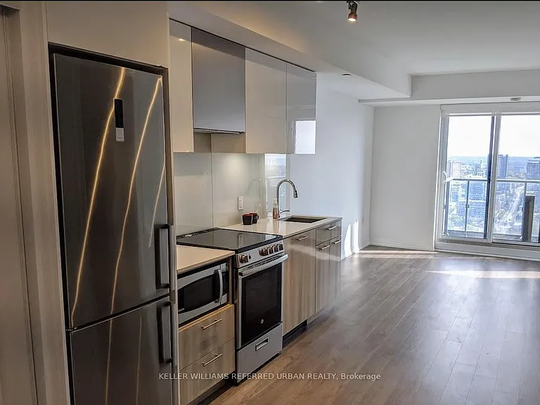 251 Jarvis St E #4702 — Photo 3