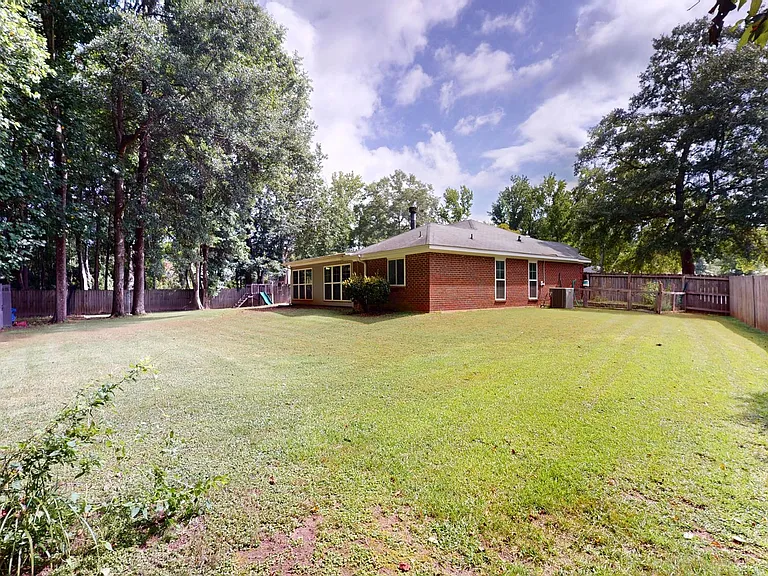 226 Meadow Oaks Ct — Photo 23
