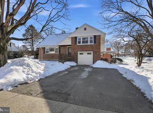 2300 Gring Dr, West Lawn, PA 19609