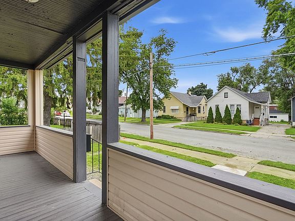 3rd image of 319 Willow Ave