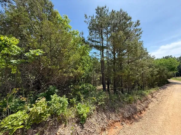 Hillcrest Dr, Cave City, AR 72521