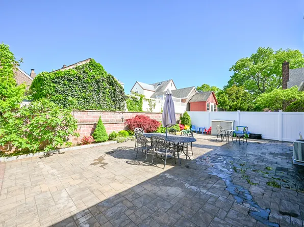 14-85 166th Street image 21 of 22