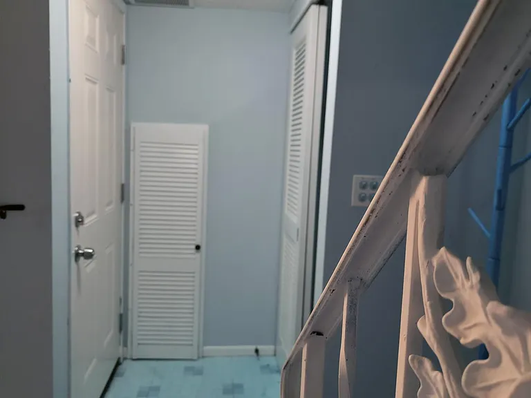 1241 Wagon Wheel Rd — Photo 2