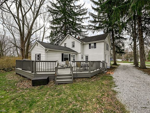 3rd image of 374 N River Rd