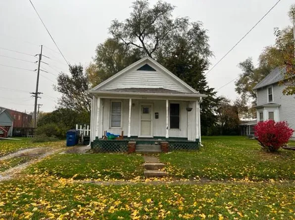 516 S 4th St, Monmouth, IL 61462