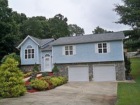 2nd image of 103 Royal Oak Ct