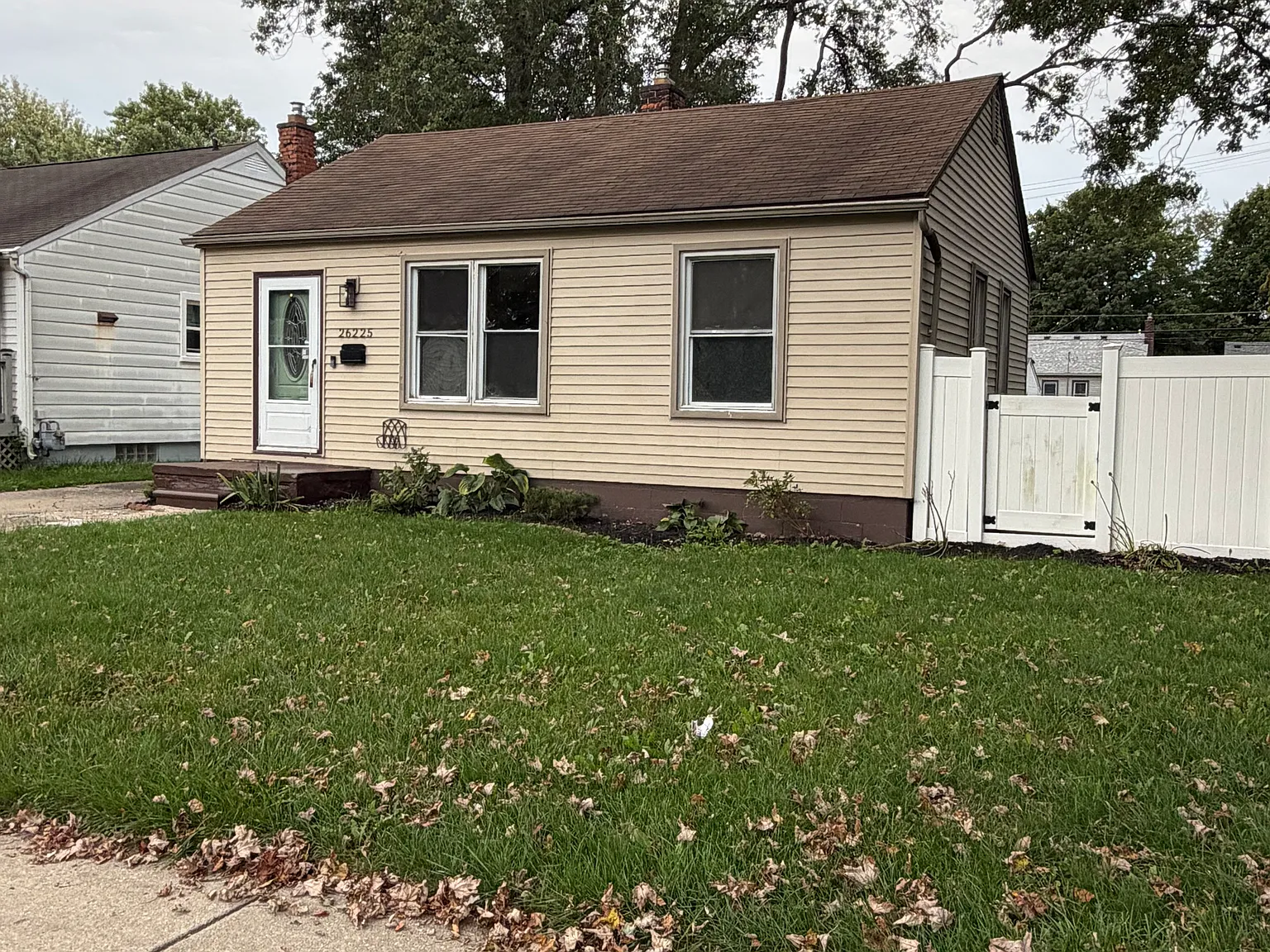 2 bed, 700 sqft, $1,675 — Photo 1