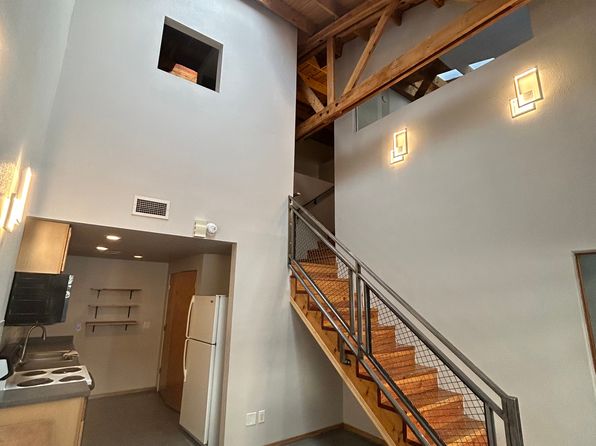 423 4th St SW APT F