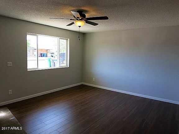 4th image of 940 N Wedgewood Dr