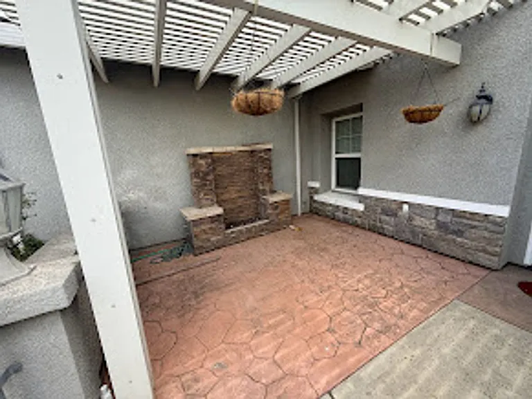 1764 Golden Way — Photo 6