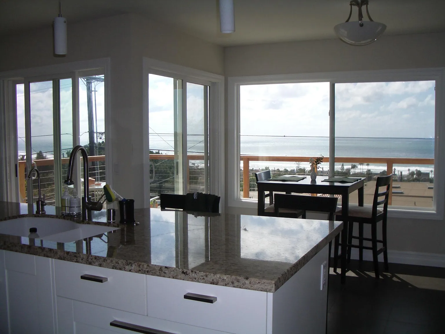 2 bed, 1200 sqft, $6,100 — Photo 2
