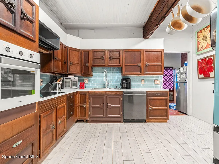 1365 Pineapple Ave #S — Photo 25