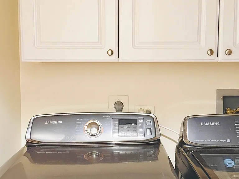 100 E Huron St #3504 — Photo 36