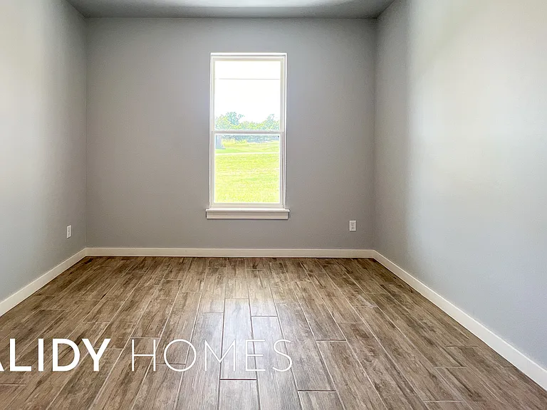 1724 Salma Rd — Photo 26