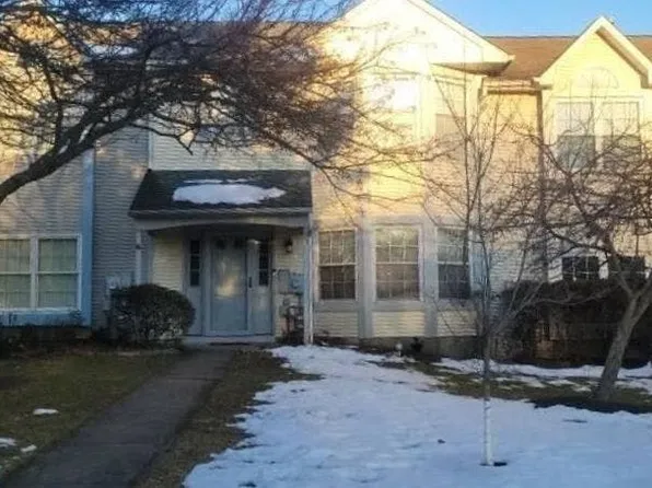 35 Beacon Ct, Robbinsville, NJ 08691