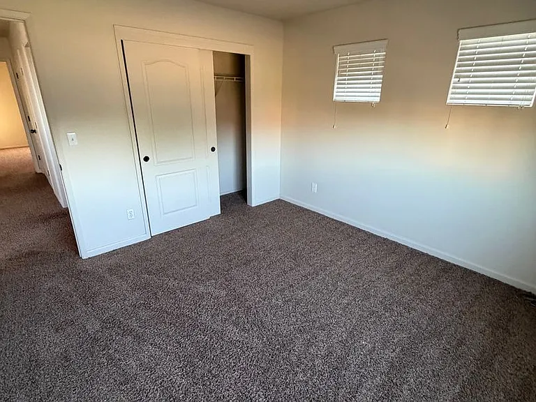 585 Hart Dr — Photo 27