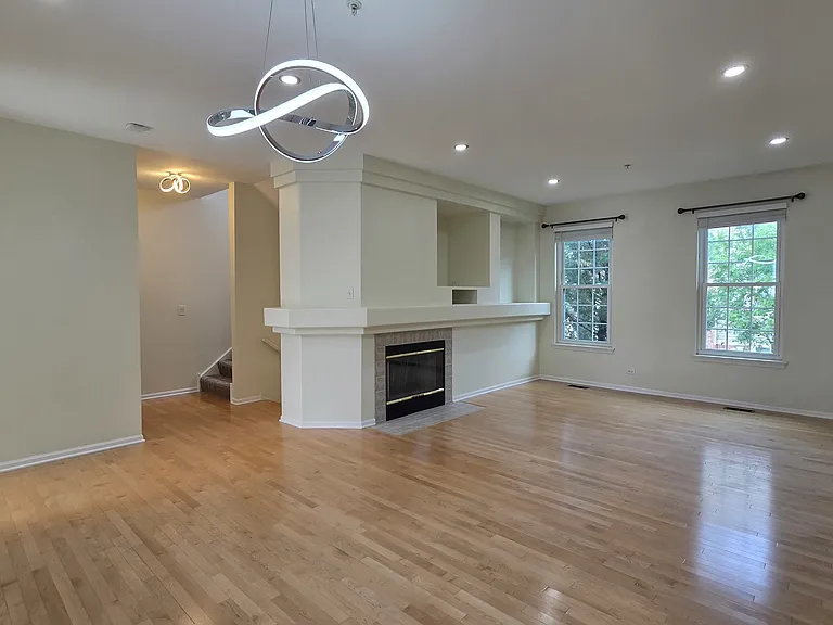 2631 N Greenwood Ave #2631 — Photo 5