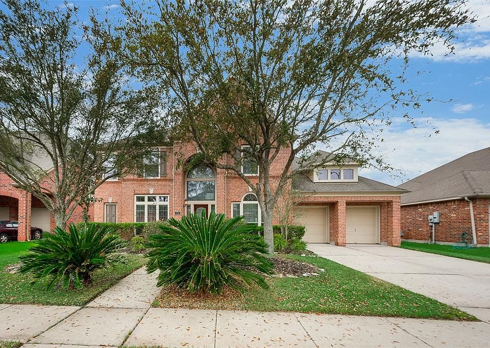 1st image of 2706 Greenblade Ct