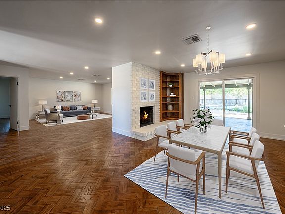 3rd image of 312 Park Way W